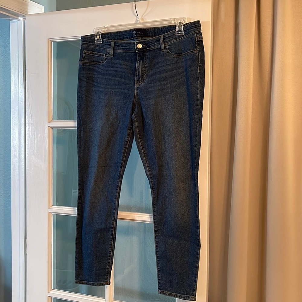 Women’s Gap jegging jeans